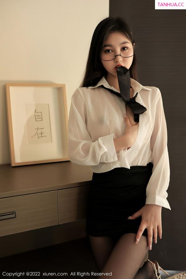 谢晚晚  [XiuRen]高清写真图 2022.06.08 No.5117 谢晚晚第20张图片